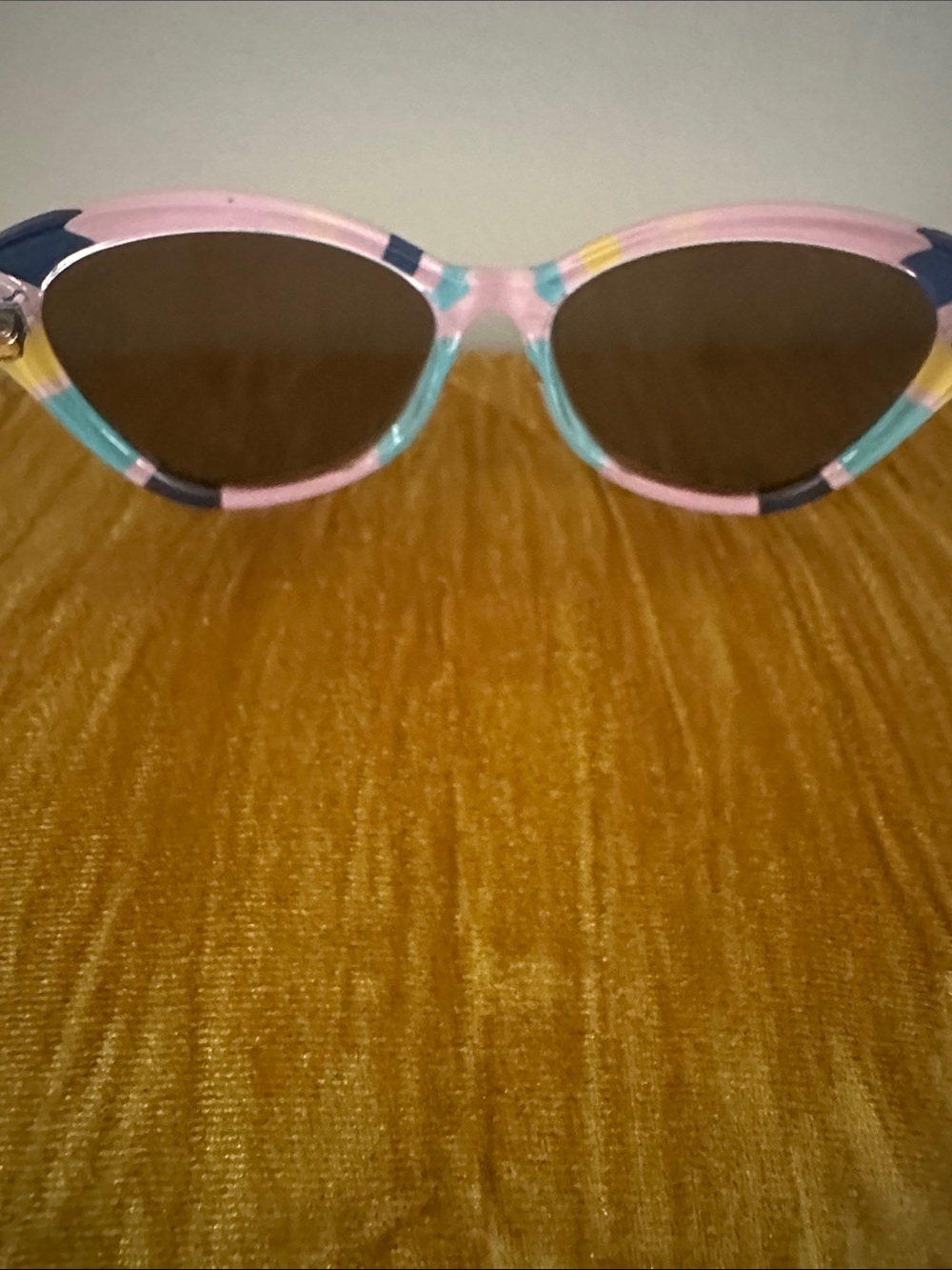 PRIVÉ REVAUX Pink Multicolor Oval Women's Sunglasses The Timeless Collection - Picture 6 of 10